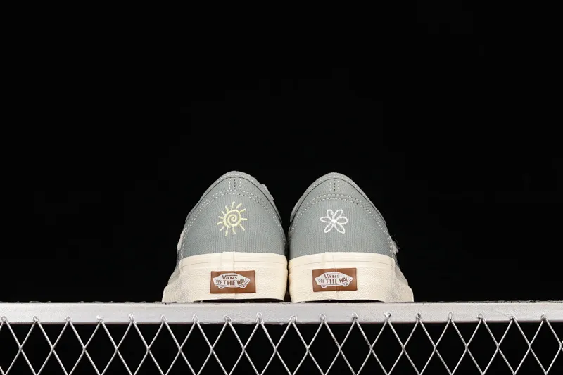 All categories Vans Vans series Vans Mid Vans China Vans Old Skool Vans gray green side stripes fun printed low-top casual sneakers VN0A54F4AST
